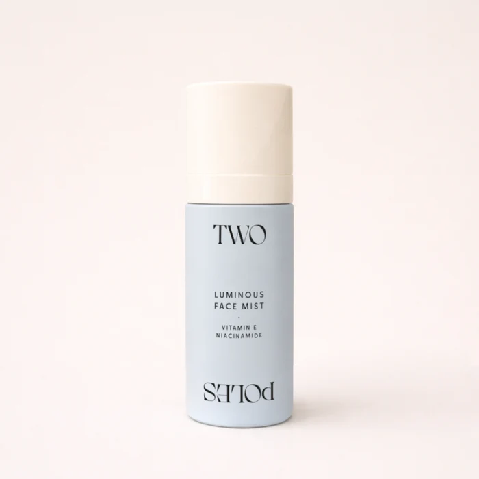 TWO-POLES-luminous-FACE-MIST-FARMACIA-CASILLAS-1
